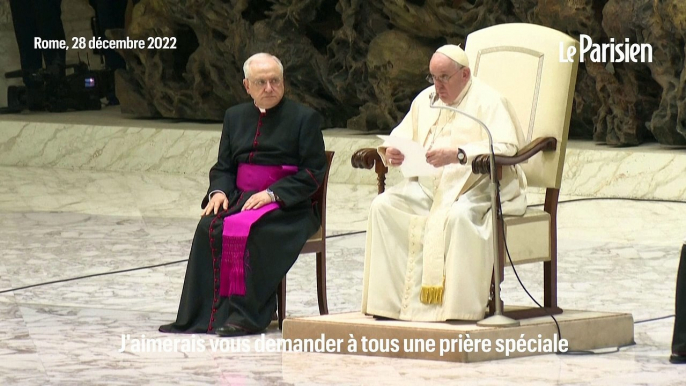 Le pape François demande une « prière spéciale » pour Benoit XVI « gravement malade »