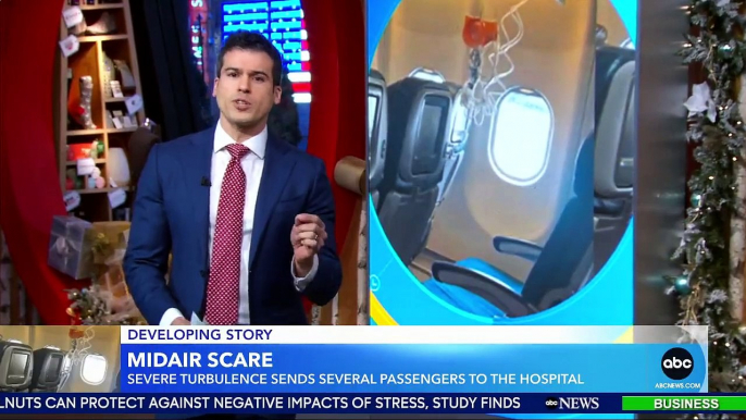 Trente-six passagers du vol HA35 de la compagnie aérienne Hawaiian Airlines ont été blessées, dont onze grièvement, lors de fortes turbulences entre Phoenix à Honolulu