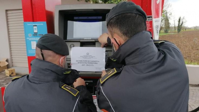 Maxi frode su carburanti: evase accise per 9 milioni. Imprenditore arrestato, 112 denunciati (20.12.22)