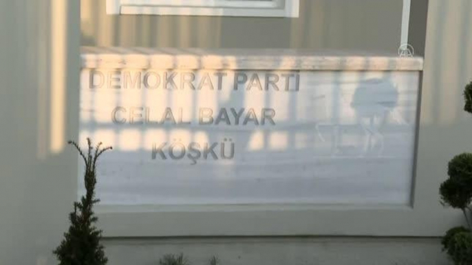 Gelecek Partisi Genel Başkanı Davutoğlu, Demokrat Parti Genel Başkanı Uysal'ı ziyaret etti