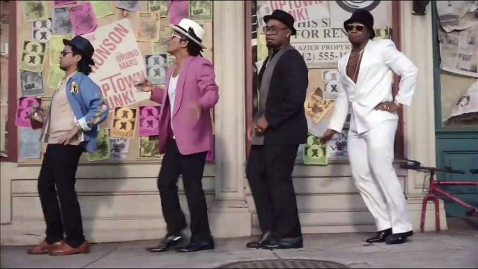 Mark Ronson - Uptown Funk (Official Video) ft. Bruno Mars