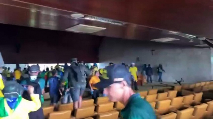 Bolsonaristas invadem o Supremo Tribunal Federal