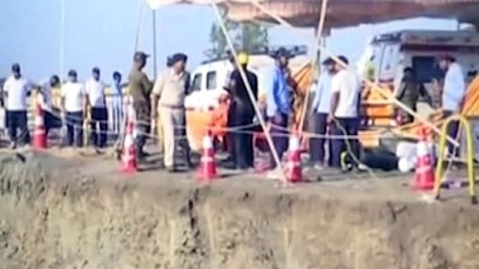 2-year-old girl trapped in borewell, rescue operation under way for the third day