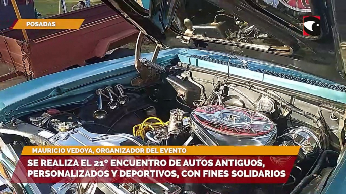 Se realiza el 21º encuentro de autos antiguos, personalizados y deportivos, con fines solidarios