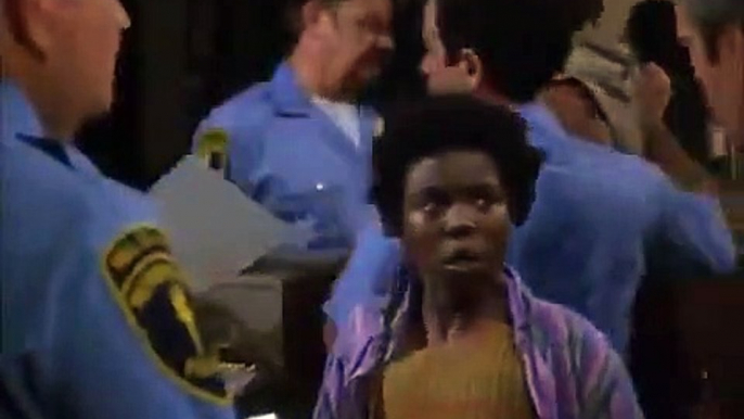 Hill Street Blues - Se5 - Ep01 - Mayo, Hold the Pickle HD Watch