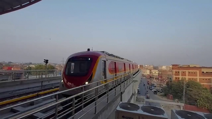 Orange Train Lahore _ Metro Train Travel in Lahore