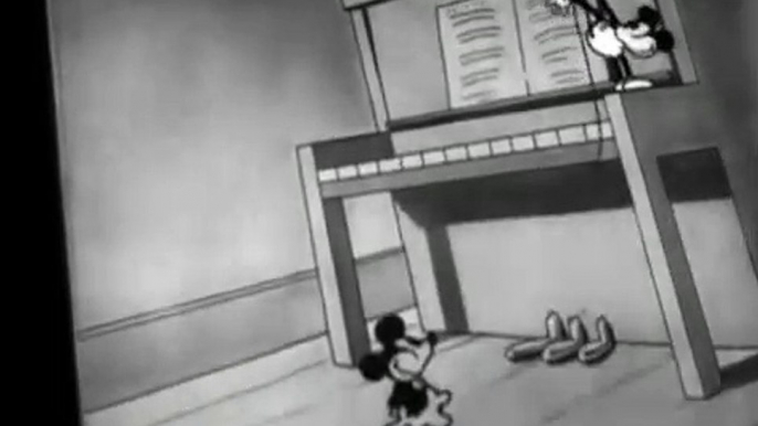 Mickey Mouse Sound Cartoons (1929) - When The Cat's Away