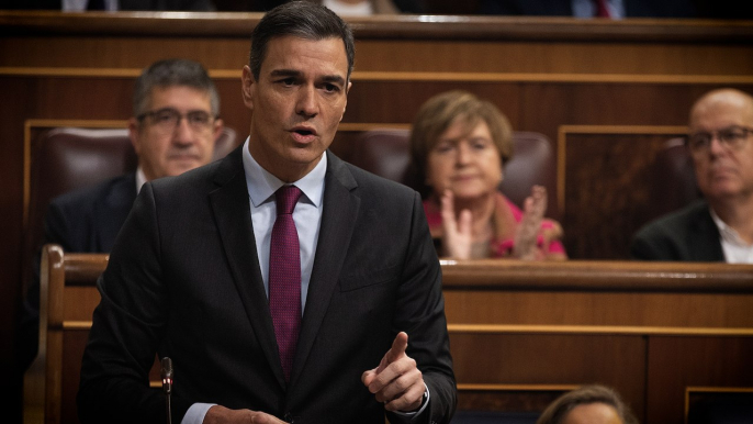 Sánchez, al PP: “Doy la cara y asumo responsabilidades. Ustedes van a manifestaciones con la ultraderecha y no la dan"