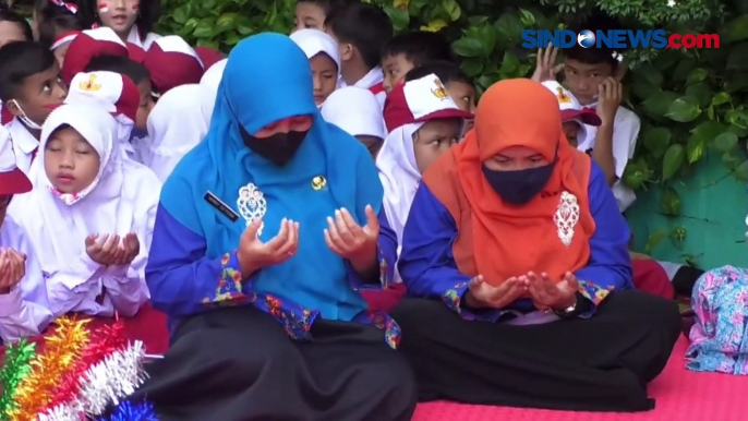 Peringatan Hari Guru di Tengah Duka Gempa Cianjur