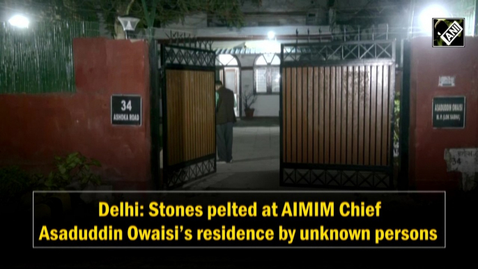 Delhi: Stones pelted at AIMIM Chief Asaduddin Owaisi by unknown persons