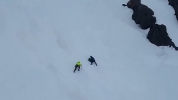 Nicolosi (CT) - Salvato escursionista ferito sull'Etna (21.02.23)