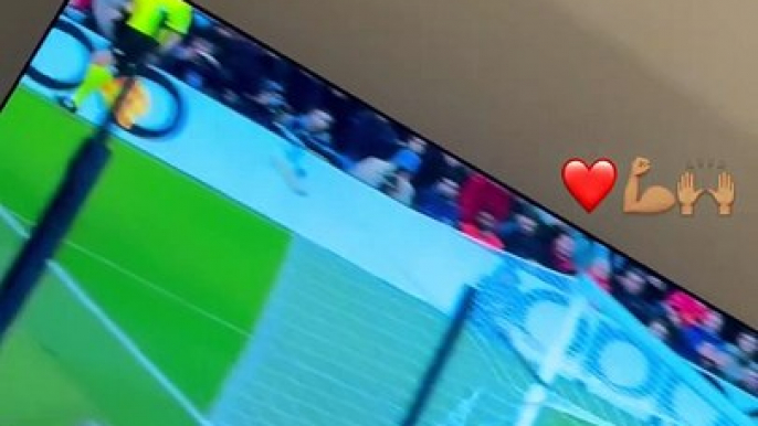 Sur son compte Instagram, Jordan Ozuna a publié un extrait du match en y ajoutant une série d'emojis pour féliciter celui qui fait battre son coeur.Jordan Ozuna partage une vidéo de Karim Benzema.