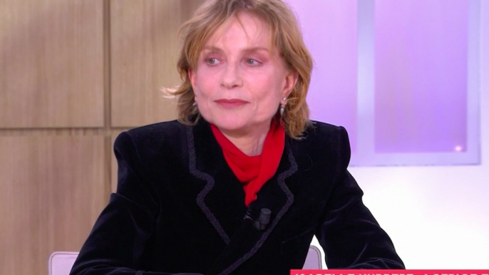 « Il pouvait être très très dur » : Isabelle Huppert revient sur les colères d’un célèbre cinéaste