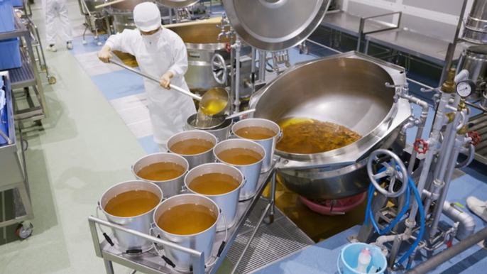 How a Japanese mega-kitchen prepares thousands of school lunches everyday