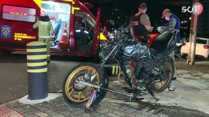 Motociclista morre em grave colisão envolvendo duas motocicletas no centro de Cascavel