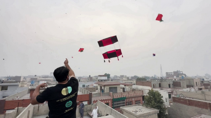 DHOLI KITE Making & Flying At BASANT