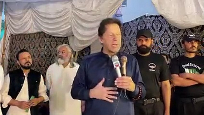 ایک انگریز کی روزوں پر تحقیق۔ ۔  عمران خان نے آج افطاری میں ایک گورے کی روزوں پر کی جانے والی تحقیق کی کہانی سنا دی | Public News | Breaking News | Pakistan Breaking News