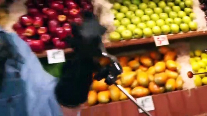 The High Fructose Adventures of Annoying Orange E018 - The Day the Store Stood Still