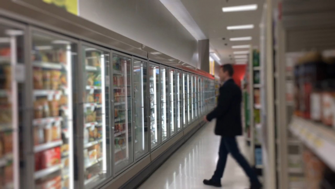 Food shopping swaps: Shoppers forced to switch to frozen as average food bill rises again