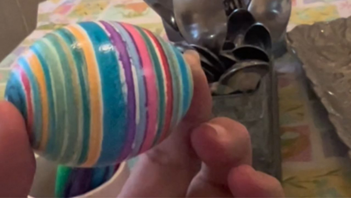 *Easter Fun* A fun and easy way of beautifully decorating Easter Eggs