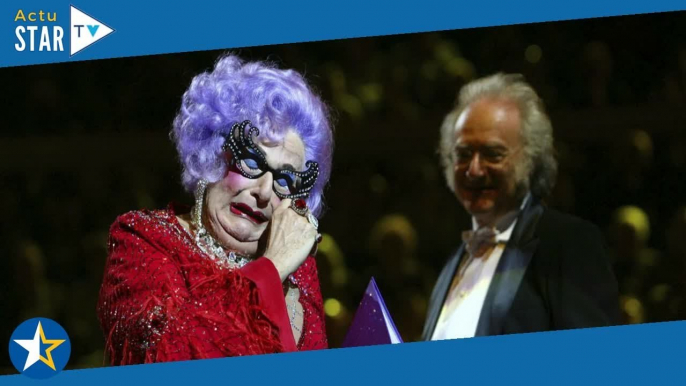 Mort de Barry Humphries, connu pour son personnage iconique de Dame Edna Everage