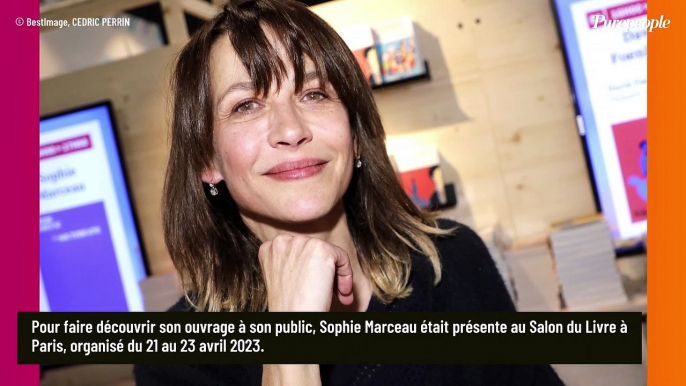 Sophie Marceau au naturel : l'actrice entourée d'Inès de la Fressange et son compagnon