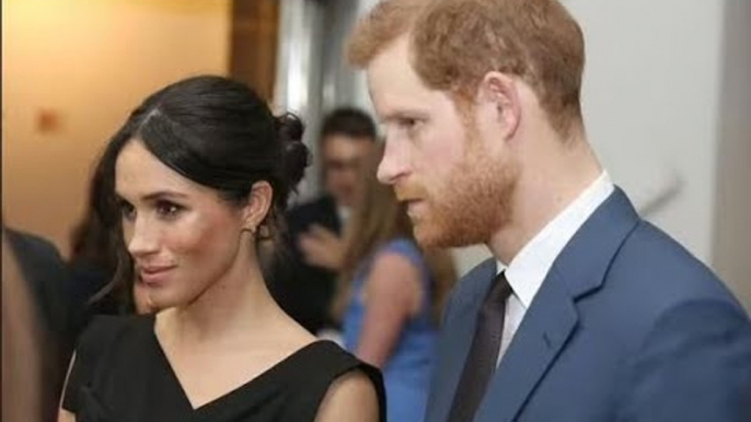 Au moment où Meghan interrompt Harry et `` abaisse son statut à soumis '', affirme un expert