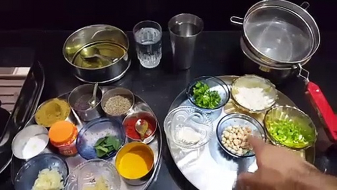 Kache Kele Ki Sukhi Sabzi recipe in Hindi - कच्चे केले की सूखी सब्जी