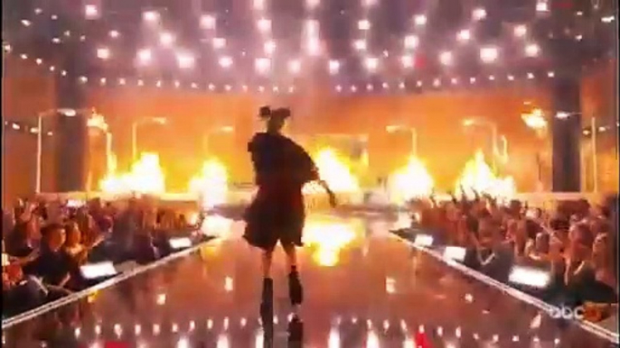 Billie Eilish Performance at The AMAs 2019 - All The Good Girls Go To Hell