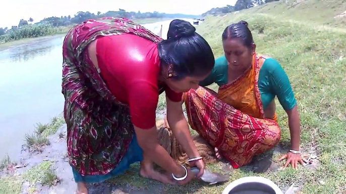 Village Womens Fishing  Videos _ Amazing Net Fishing  by Womens on River