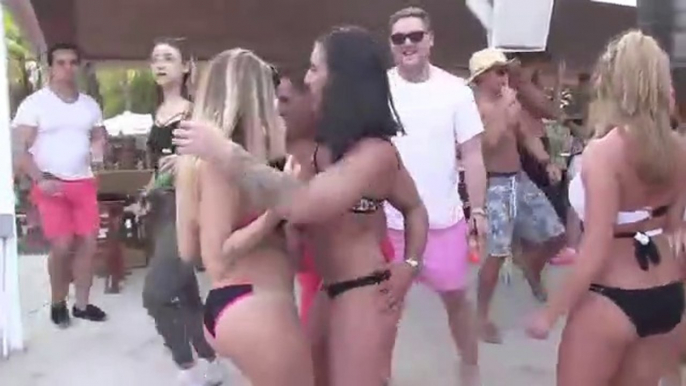 international spring break party  Miami Beach - Girls beg for men