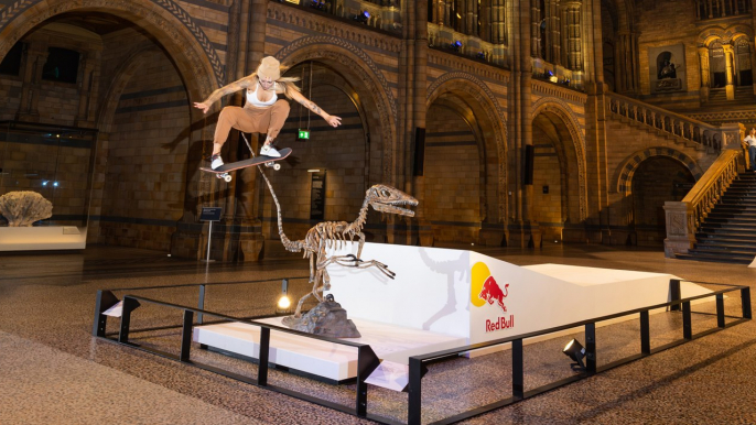 Natural History Museum: Skateboarders jump dinosaurs