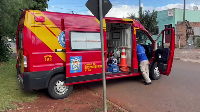 Com lesão na cabeça, homem é socorrido após sofrer queda em residência Jardim Colmeia