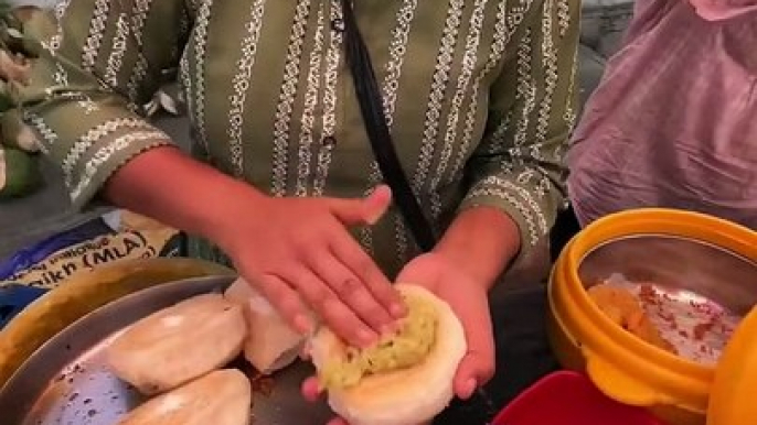 Bombay Cheese Brust Ulta Vada Pav Indian Street Food  #shortvideo #short #shorts