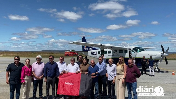 Solenidade festiva e batismo de avião da Azul marcam início dos voos comerciais de Cajazeiras a Recife