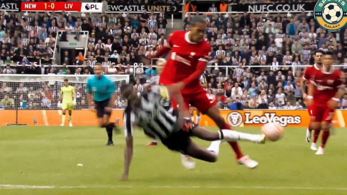 Liverpool 2-1 Newcastle Utd Extended Highlights