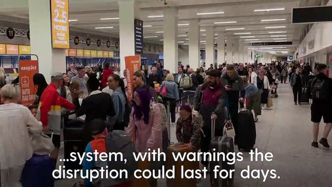 Airport delays: Passengers react as nearly 300 more flights cancelled after air traffic control glitch