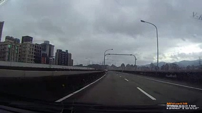 Crash d'avion à Taipeï : une nouvelle vidéo du crash