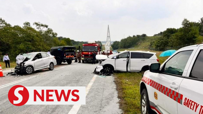 Three killed in collision on SDE near Penawar