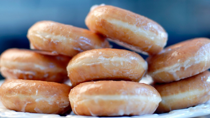 The (Official) Best Way to Reheat a Glazed Doughnut, According to Krispy Kreme