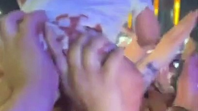 La vidéo d’un bébé tendu au rappeur Flo Rida lors d’un concert aux Etats-Unis fait polémique sur les réseaux sociaux: "Tellement irresponsable" - Regardez