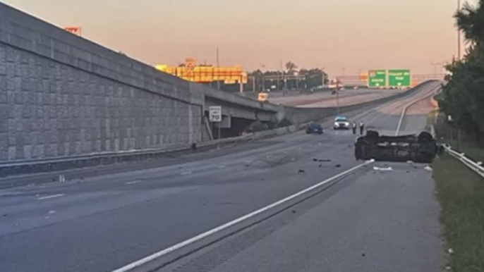 5 Teenagers Dead in Labor Day Crash After Vehicle Flips Over Ramp Wall and Lands on Interstate