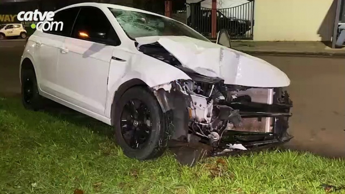 Motociclista quebra a perna em acidente no bairro Maria Luiza