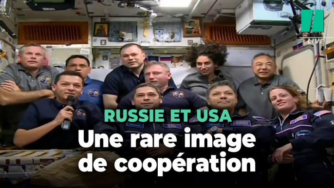 Deux cosmonautes russes et une astronaute américaine ont rejoint l'ISS, une image rare