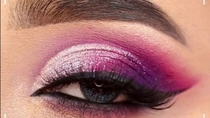 Tutorial on Applying Glittery Purple and Pink Eye Makeup