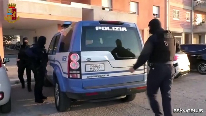 Maxi operazione con 400 agenti di Polizia in diverse citt? pugliesi