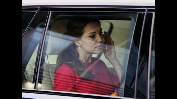 PHOTOS – Kate Middleton, Charlene de Monaco… Quand les stars du gotha craquent en...