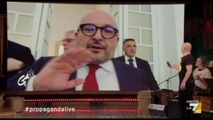 Il ministro Sangiuliano saluta gli "amici di Propaganda Live"