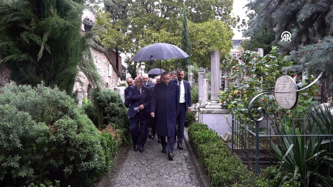 Cumhurbaşkanı Erdoğan, Sultan II. Abdülhamid Han'ın türbesini ziyaret etti