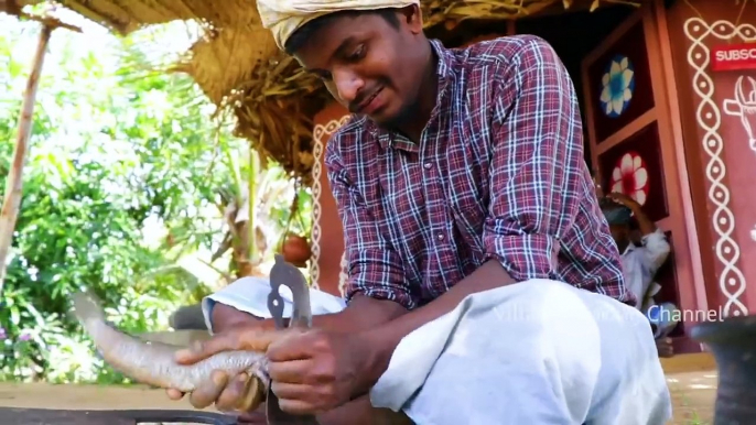 Fish Catching and Cooking | Viral Meen Kulambu | Snakehead Murrel Fish Curry Recipe | Village Food